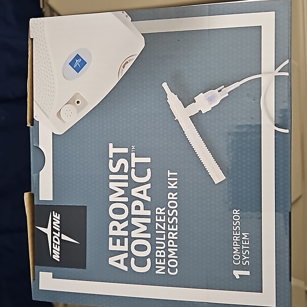 Medline Nebulizer - Comes in Original Box, with Brand New Kit & New Mask.